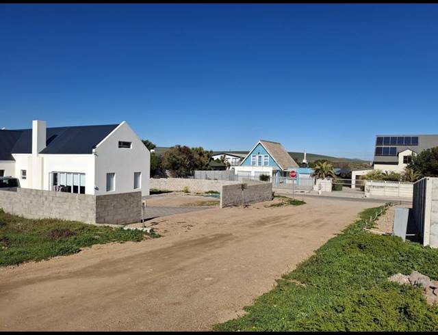 LAND FOR SALE IN BRITANNIA BAY